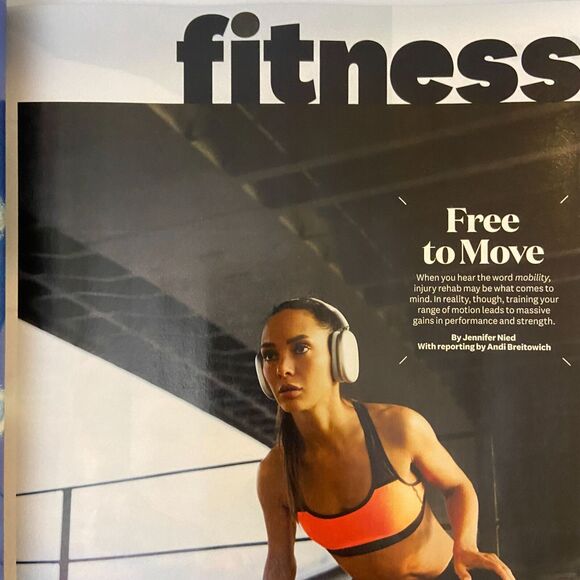 Womens Health March 2023 Radical Fierceness Pink Water Therapy Lift Heavy - Picture 8 of 10